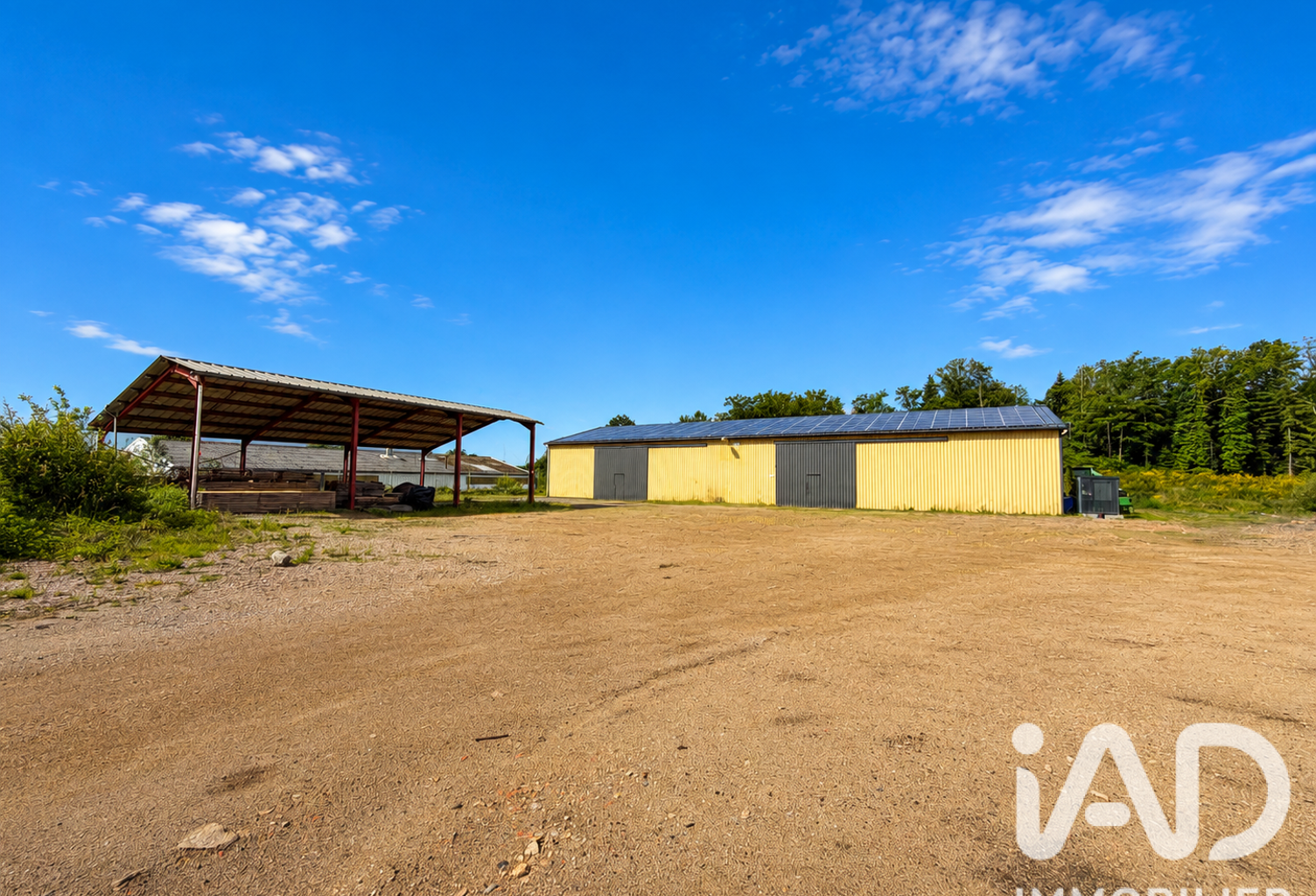 Vente Boutique/Local commercial 2 255 m&sup2; — photo 1