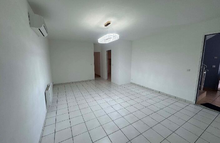 Location appartement 2 pièces 49 m² à Bondy (93140) — photo 2
