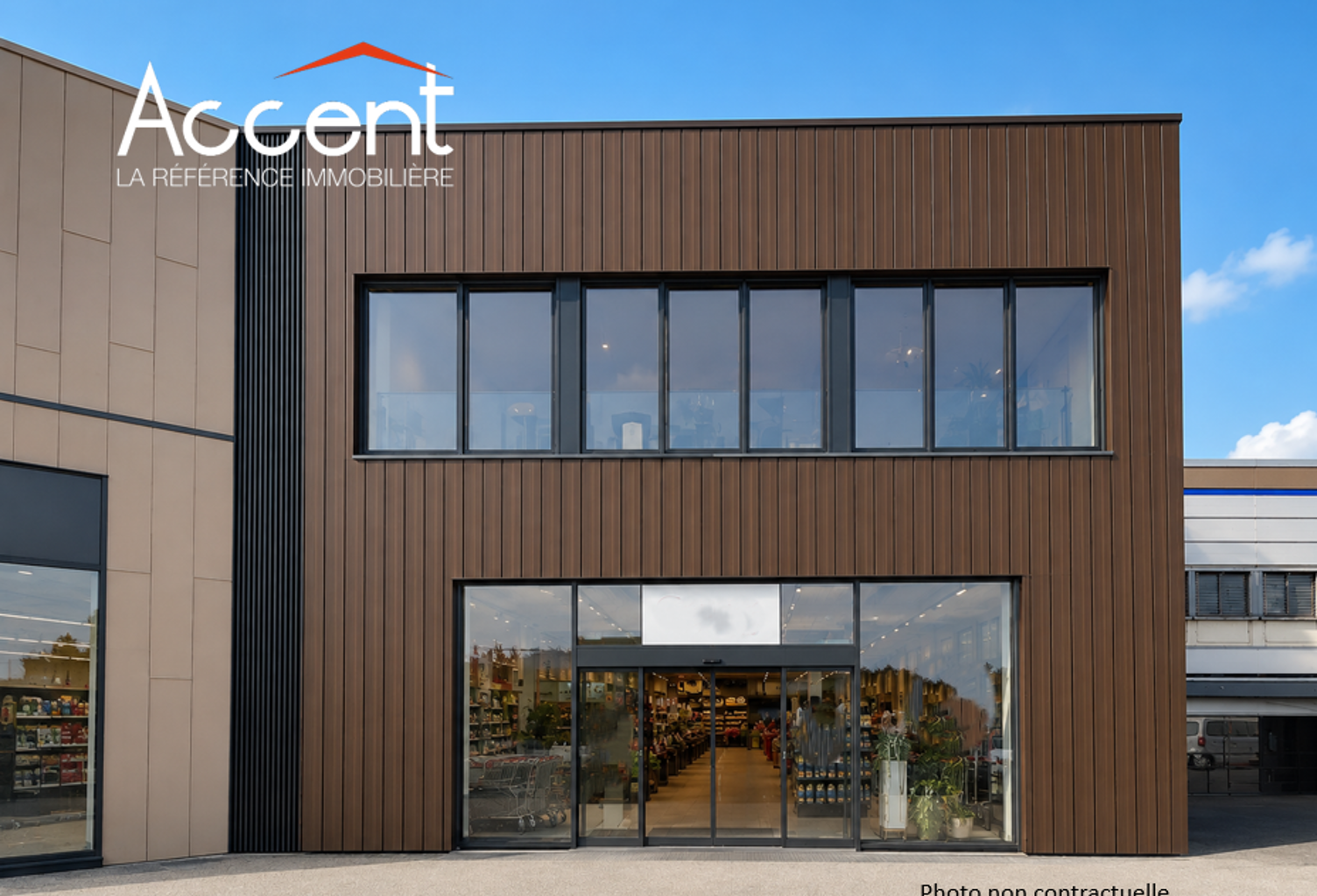 LOCAL COMMERCIAL / PROFESSIONNEL   ONET-LE-CHÂTEAU — photo 1