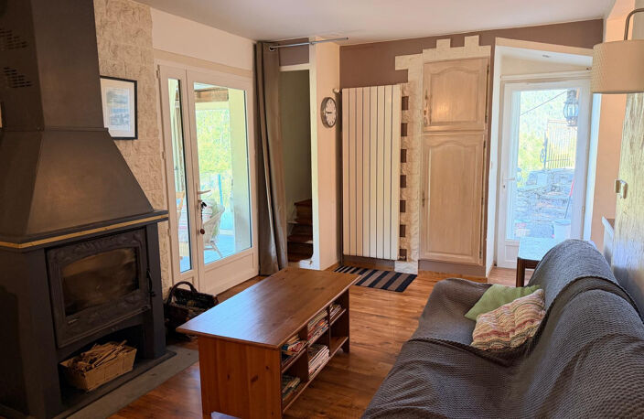 LE HAUT VERNET (04140)-Beau CHALET- 80m2 + Garage et atelier — photo 5