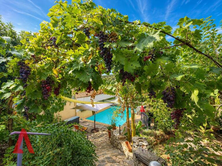 Charmante maison en pierre avec piscine, jardin et vue à couper le souffle — photo 1