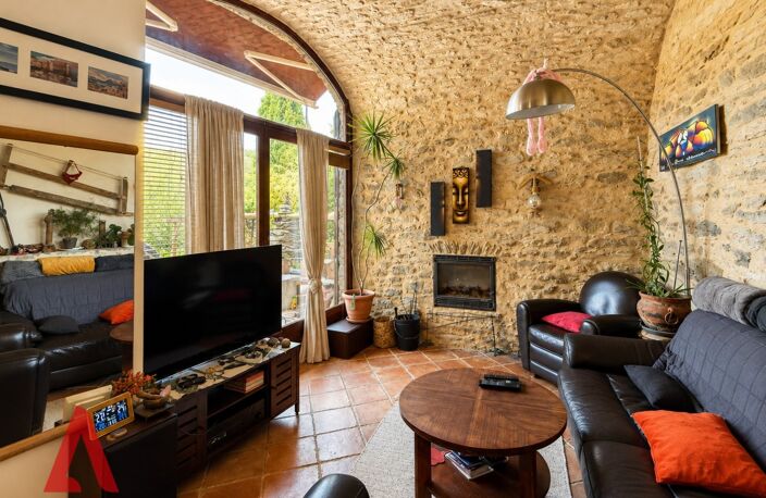 Charmante maison en pierre avec piscine, jardin et vue à couper le souffle — photo 4