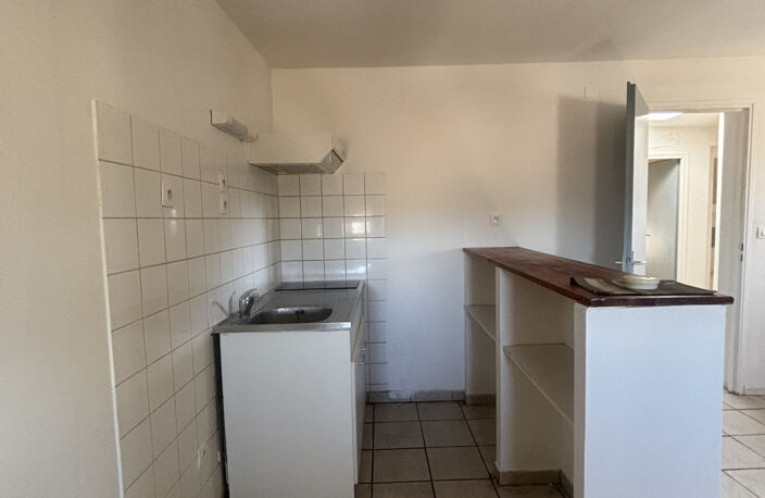 APPARTEMENT PLEIN CENTRE VILLE DE CASTELNAUDARY LIBRE LE 16/11/26 — photo 3