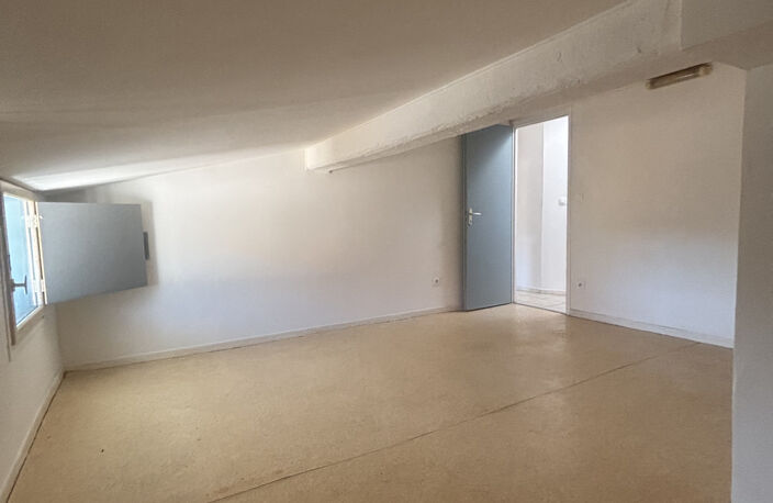 APPARTEMENT PLEIN CENTRE VILLE DE CASTELNAUDARY LIBRE LE 16/11/26 — photo 4