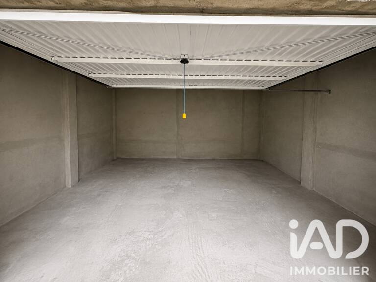 Vente Garage 27 m&sup2; — photo 1