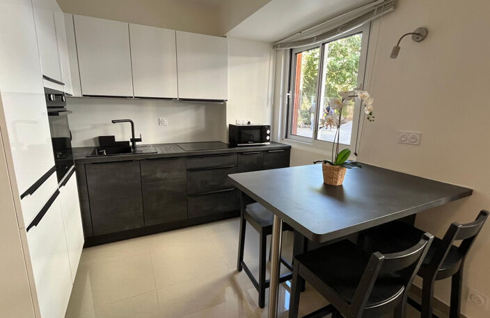 BEAUSOLEIL - PROCHE MONACO - F2 - MEUBLE — photo 4