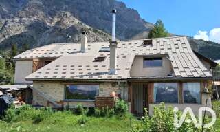Maison 5 Pièces 118 m² à vendre à Val-d'Oronaye (04530)