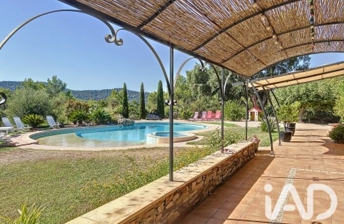Vente Maison/villa 8 pièces — photo 2