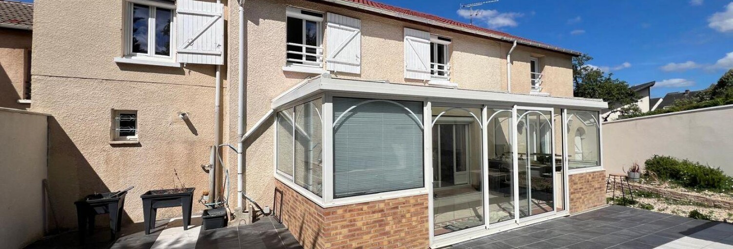 Maison 7 Pièces 166 m² à vendre à Saint-Doulchard (18230)