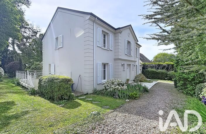 Vente Maison/villa 9 pièces — photo 2