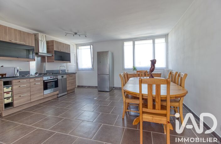 Vente Appartement 4 pièces — photo 2