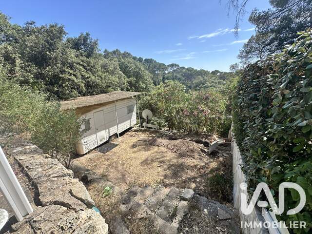Vente Terrain 241 m&sup2; — photo du bien
