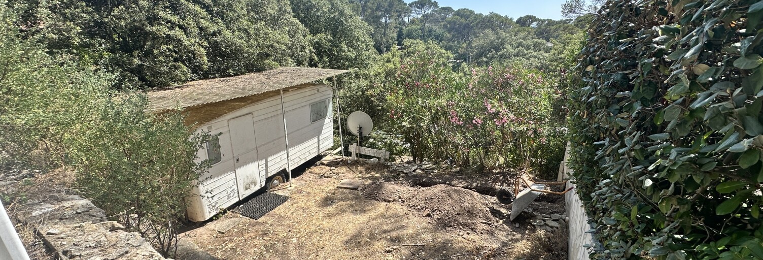Terrain  241 m² à vendre à Fréjus (83600)
