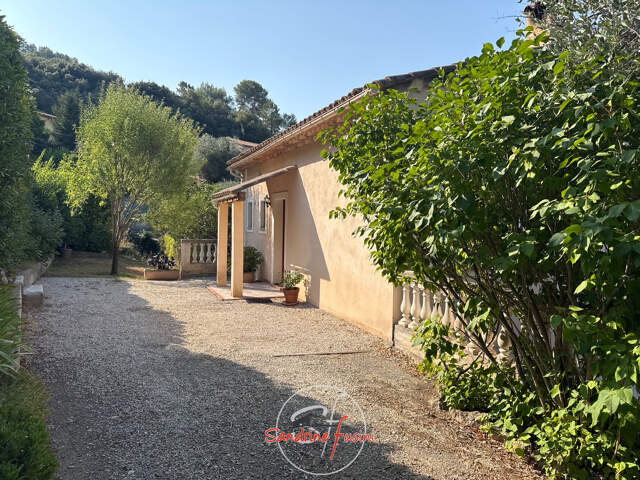 Gilette   Villa 5 pièces avec vaste terrain et vue dégagée — photo du bien