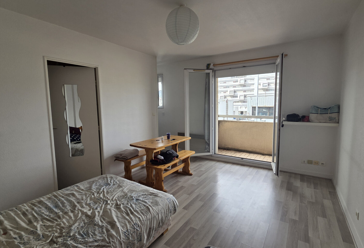 Studio - Balcon et parking - CHU Montpied — photo 1