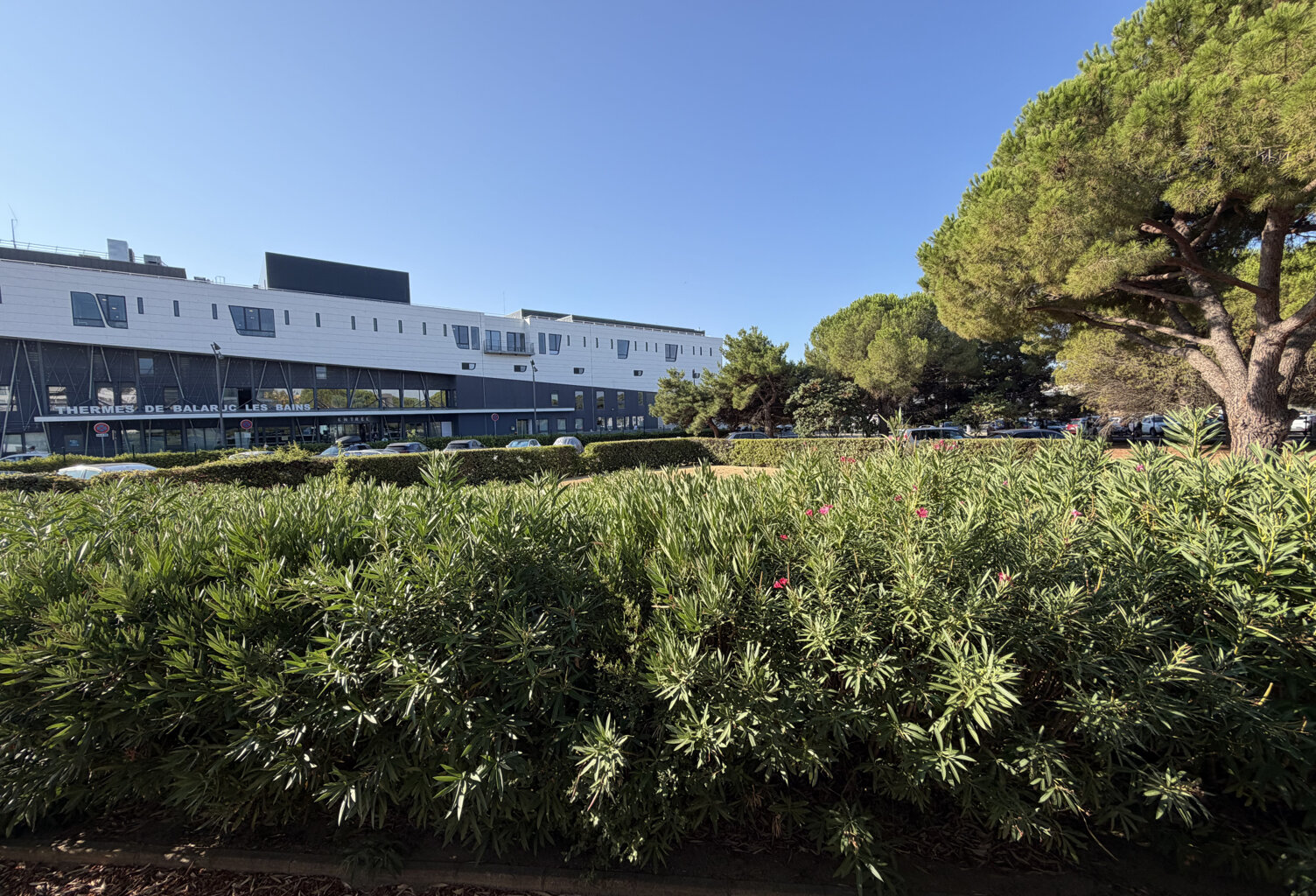 Appartement avec parking et cave — photo 1