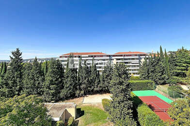 Appartement 4 pièces 296800 €