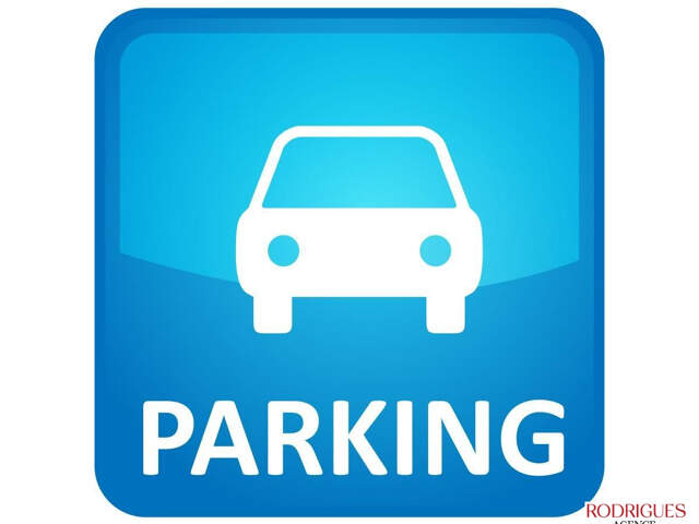 Garage Parking à louer POITIERS — photo du bien