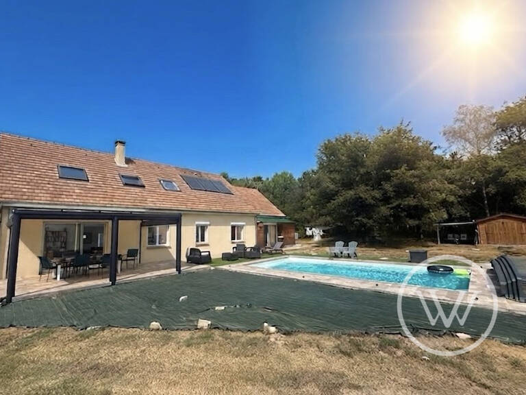 T7 Piscine, sur 4300m² de terrain — photo 1