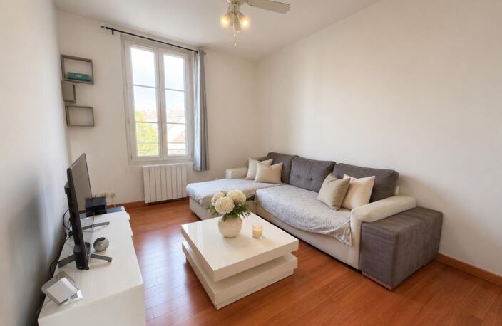 APPARTEMENT T2 À VENDRE À CREIL CENTRE – 32 M² AVEC GARAGE, TRES PROCHE GARE — photo 2