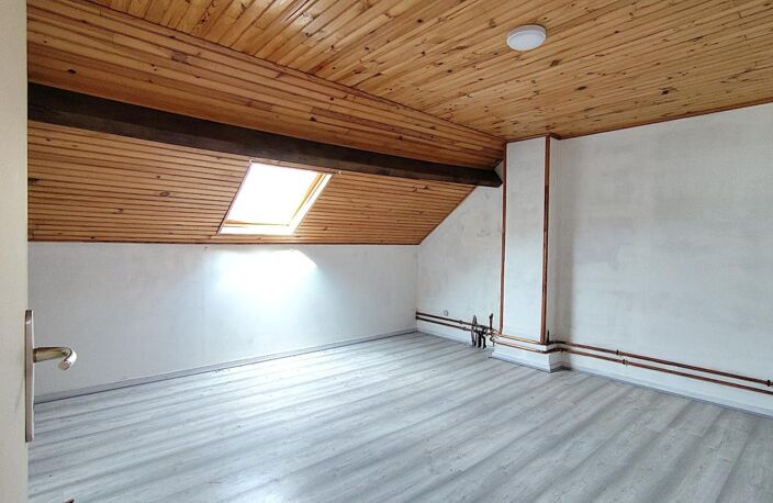 Maison semi-individuelle de 138 m² à Etroeungt — photo 5