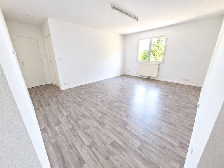 APPARTEMENT 2 PIÈCES – 48,56 M² À SAINT-MARCEL — photo 1