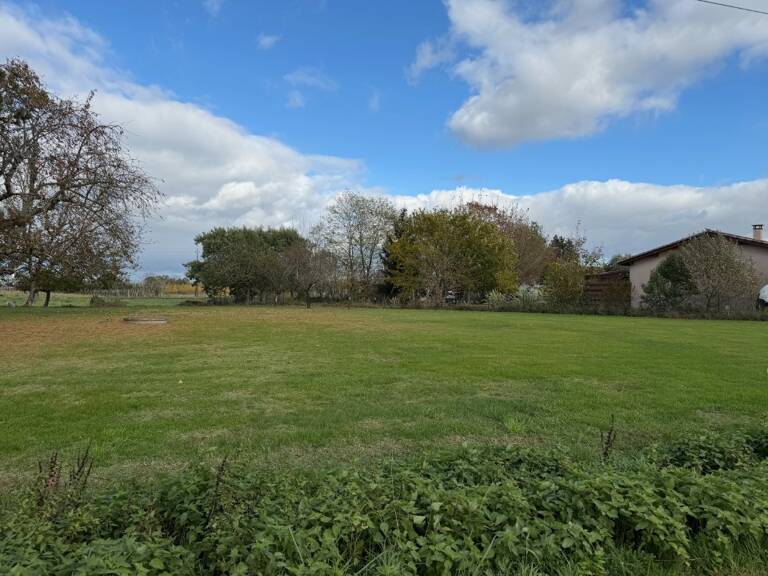 Terrain à bâtir à Preignac (33210) — photo 1