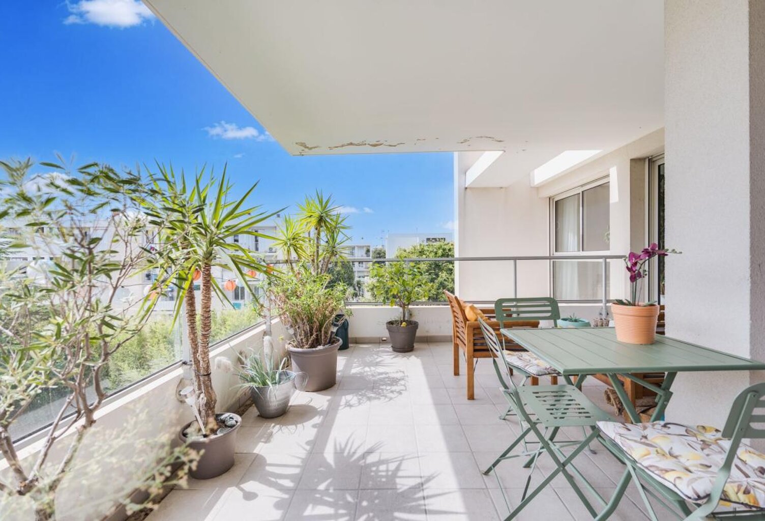 MARSEILLE 9e – EXCLUSIVITÉ ORPI – SUPERBE T4 TRAVERSANT AVEC GRANDE TERRASSE — photo 1