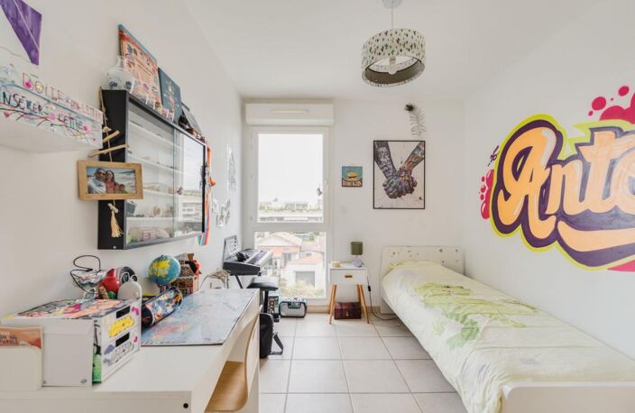 MARSEILLE 9e – EXCLUSIVITÉ ORPI – SUPERBE T4 TRAVERSANT AVEC GRANDE TERRASSE — photo 5