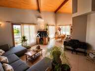 DE BEAUX VOLUMES POUR CETTE MAISON TRADITIONNELLE ! — photo 2