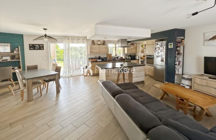MAISON FAMILIALE T5 AU CADRE CHAMPETRE ! — photo 2