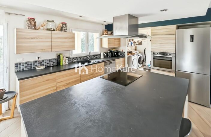 MAISON FAMILIALE T5 AU CADRE CHAMPETRE ! — photo 4