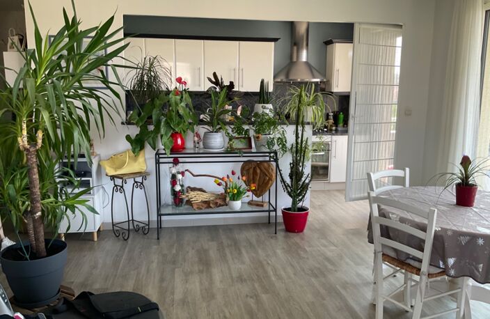 Appartement à vendre 4 pièces AIX EN PROVENCE (13) en étage élevé avec terrasse et grand garage — photo 2
