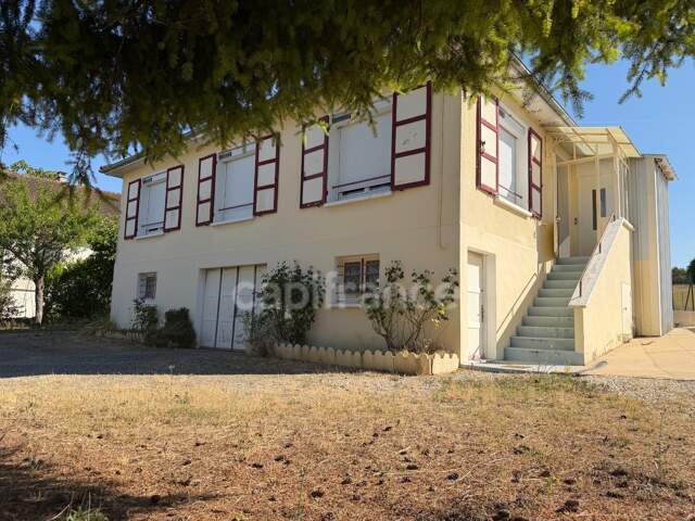 Maison à vendre 4 pièces de 65 m2 JOIGNY (89) 3 chambres sous sol Terrain de 754 m2 — photo du bien