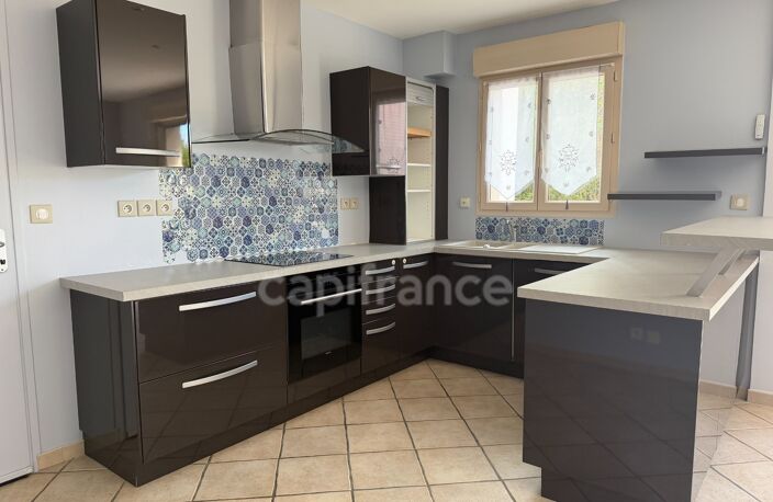 Maison à vendre 5 pièces de 91 m2 SAINT GEORGES SUR BAULCHE (89) 3 Chambres Garage Terrain Terrasse — photo 2
