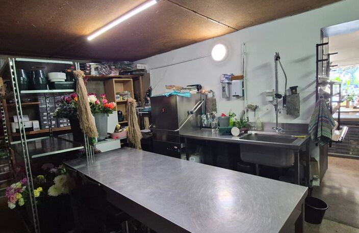 Fonds de commerce de fleuriste + immeuble à vendre à Gerzat (63) ! — photo 5