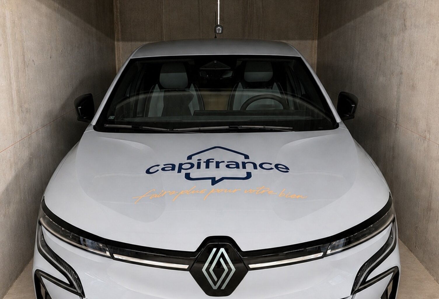GARAGE FERMÉ À LOUER – 14,1 m² – DÉCINES-CHARPIEU – RUE DE LA RÉPUBLIQUE — photo 1