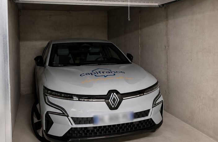 GARAGE FERMÉ À LOUER – 14,1 m² – DÉCINES-CHARPIEU – RUE DE LA RÉPUBLIQUE — photo 3