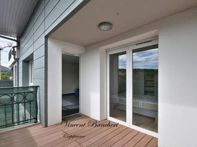 Appartement à vendre 3 pièces REIGNIER (74) avec Terrasse, 2 places de parkings et cave — photo du bien