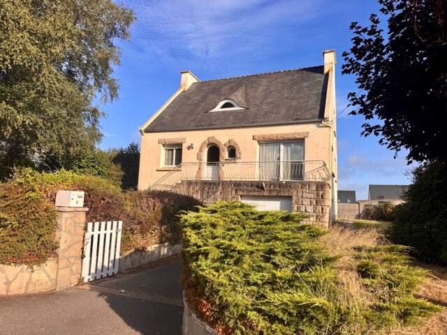 Maison à vendre 7 pièces PLOUGUIN (29) — photo du bien