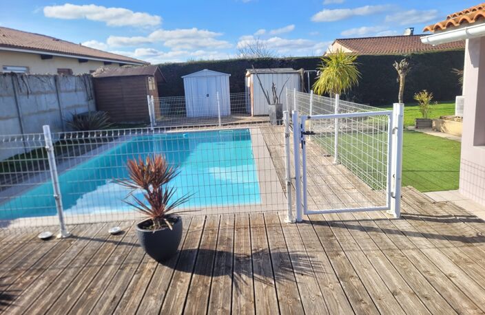 Maison à vendre avec jardin et piscine — photo 3