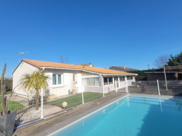 Maison à vendre avec jardin et piscine — photo 1
