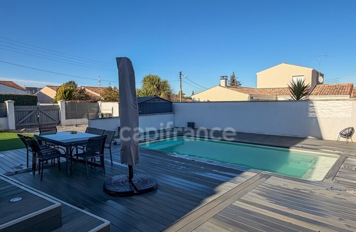 Maison à vendre 4 pièces ROYAN (17) - Piscine chauffée - Terrain de 375m² — photo 2