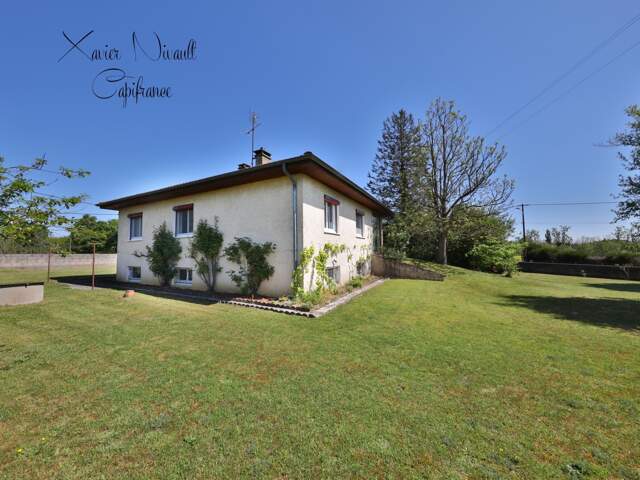 Maison à vendre 5 pièces proche de PONT DE VAUX (01) — photo du bien