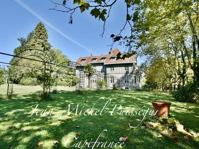 Dpt Haute Garonne (31), à Vendre à SAINT GAUDENS Manoir 12 pièces de 350 m² Vue Pyrénées Terrain de 10.000m² — photo du bien