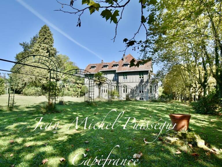 Dpt Haute Garonne (31), à Vendre à SAINT GAUDENS Manoir 12 pièces de 320 m² Vue Pyrénées Terrain de 10.000m² — photo 1