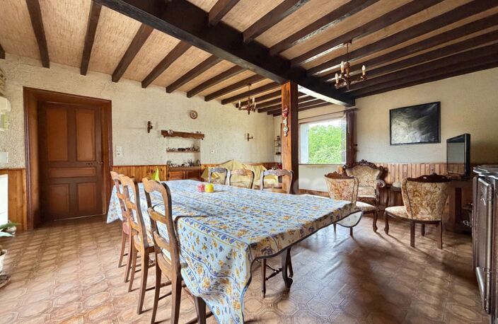 MAISON EN PIERRE DE 150 M2, 4 CHAMBRES, TERRAIN DE 2 000 M2 + 9 383 M2 EN FERMAGE, COMBLES AMÉNAGEABLES DE 75 M2, PUITS, GARAGE DE 40 M2, FIBRE OPTIQUE, CAVES, GROS TRAVAUX À PRÉVOIR — photo 2
