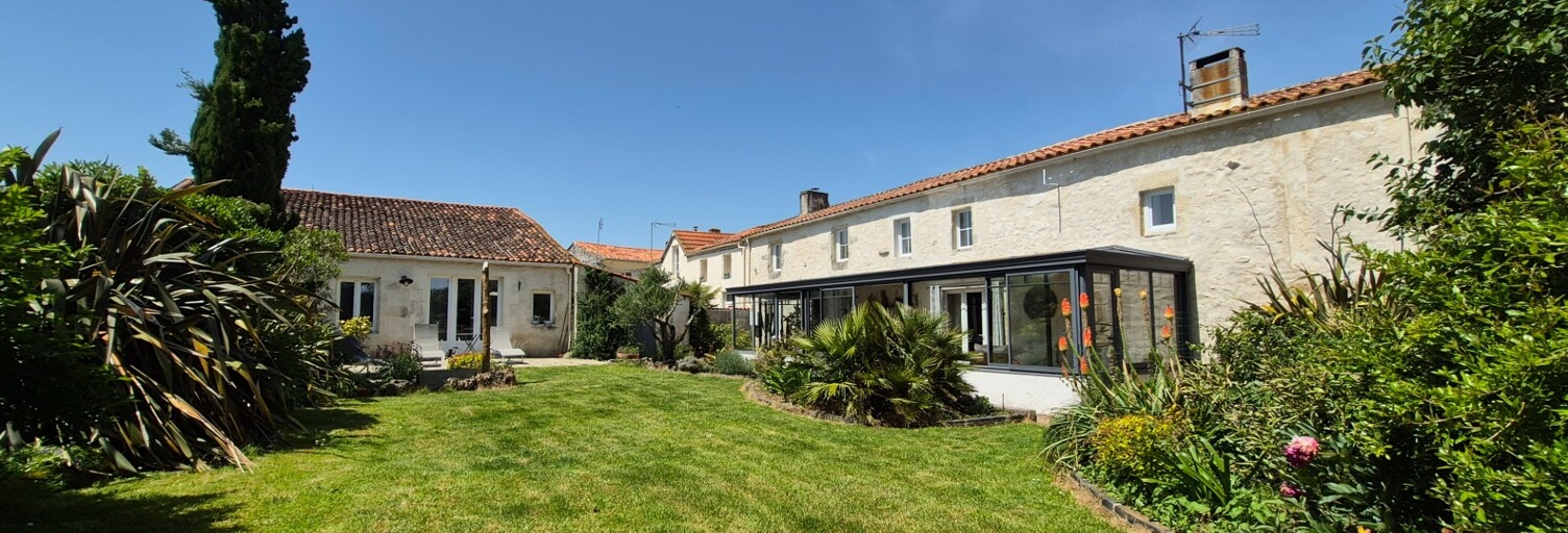 Maison 6 Pièces 200 m² à vendre à Champdolent (17430)