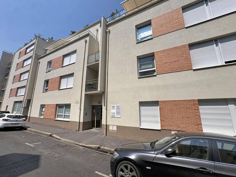 Appartement À Vendre — photo 1