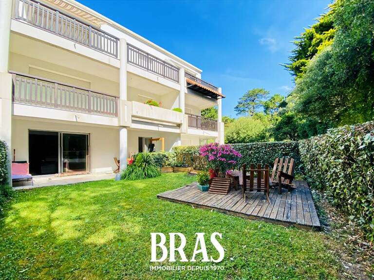 À vendre - Charmant type 2 avec terrasse, jardin privatif et parking - La Baule-Les Pins — photo 1